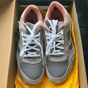 NWT NIB CAT Woodward - Ladies Steel Toe Sneaker